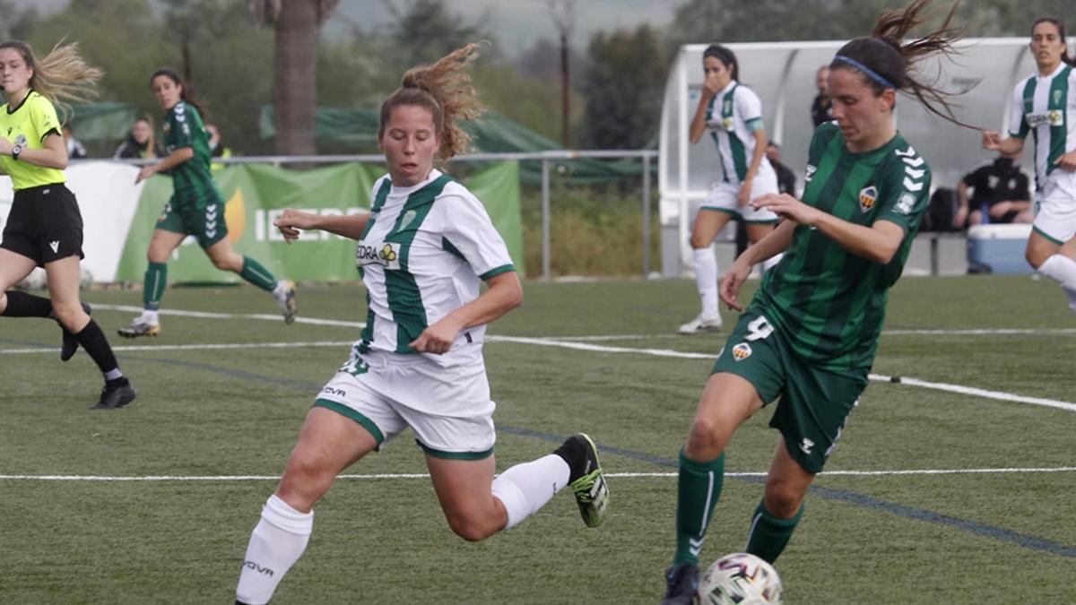 Lance de un partido del Córdoba CF Femenino en la Ciudad Deportiva.