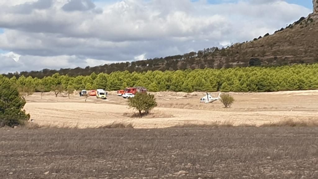 Rescatan a una mujer tras sufrir una caída por el viento en el poblado ibérico de Ayora