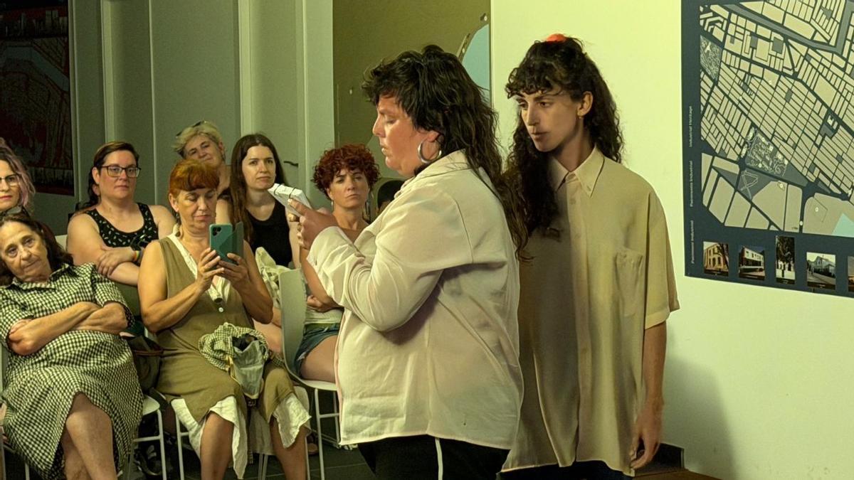 Imagen de la lectura performativa Nova Ona.