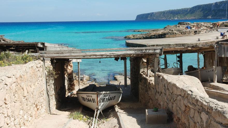 Caló de Sant Agustí, el puerto de pescadores de Formentera más bonito del mundo