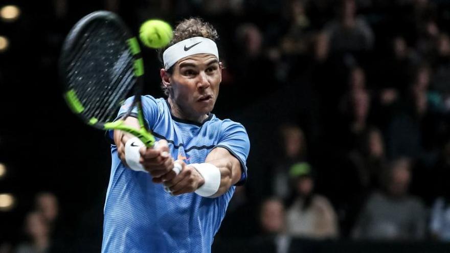 Nadal salva dos bolas de partido y remonta ante Pouille