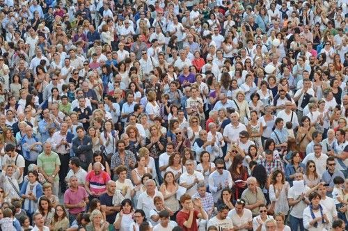 Protest für das Drei-Sprachen-Modell