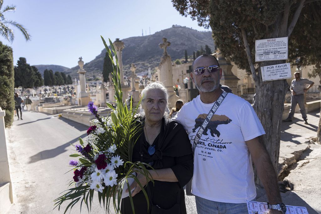 Día de Todoso los Santos en el cementerio de Los Remedios de Cartagena