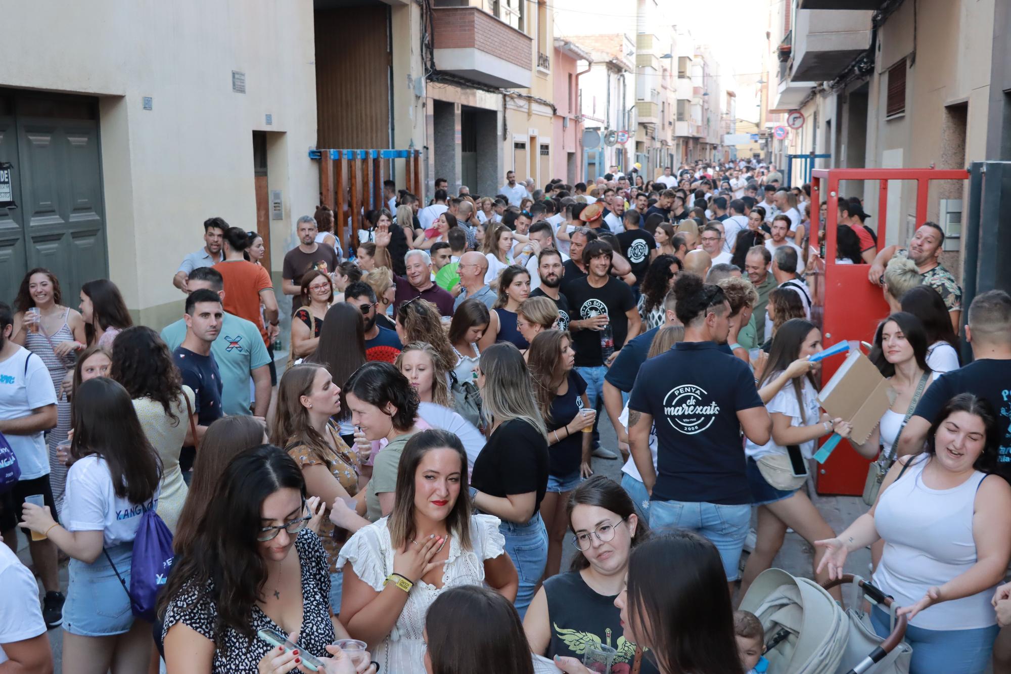 Galería | Las collas de Vila-real ya disfrutan de la fiesta en la calle