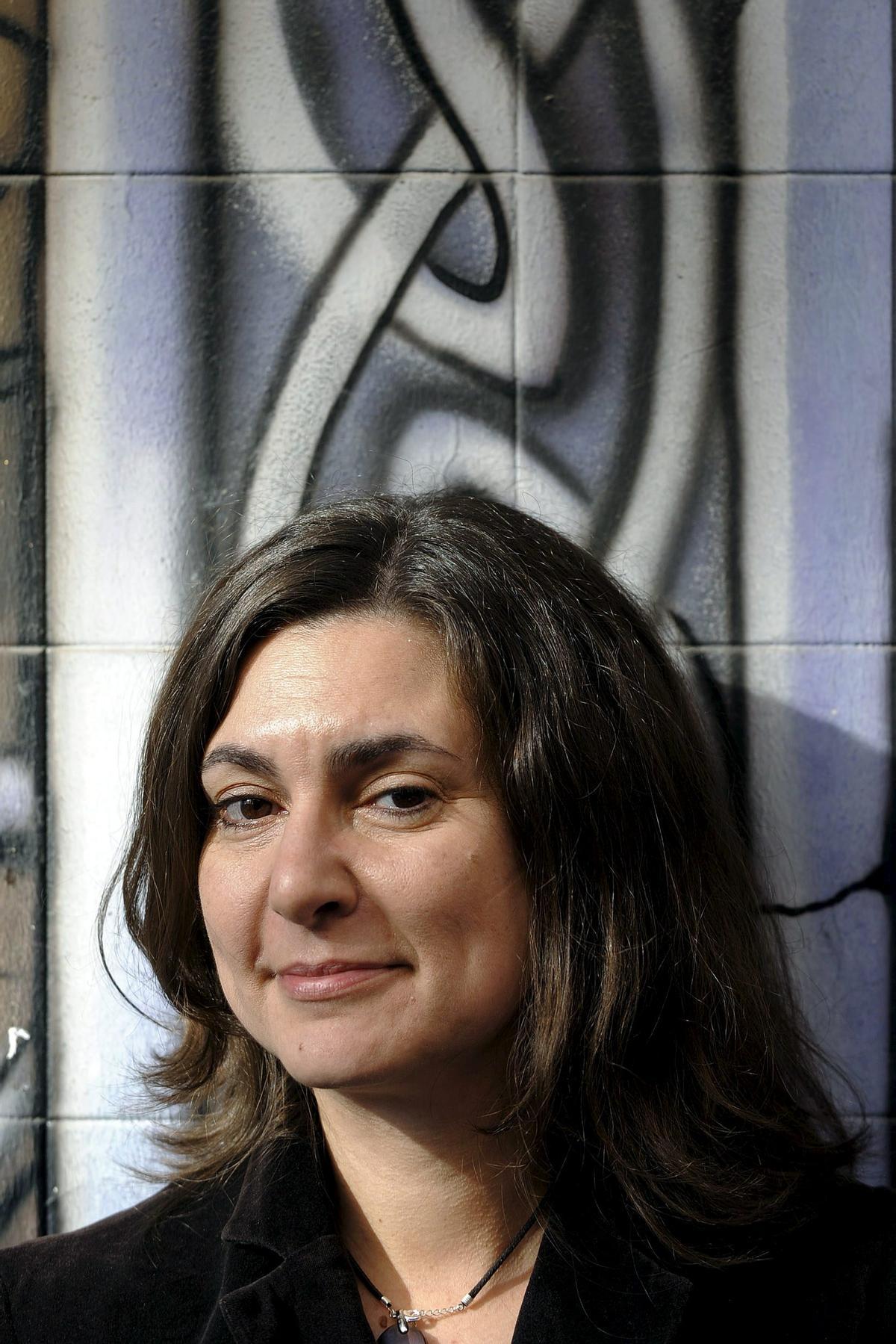 La cineasta alicantina Pilar Pérez Solano vuelve a bucear en la memoria  histórica con un documental