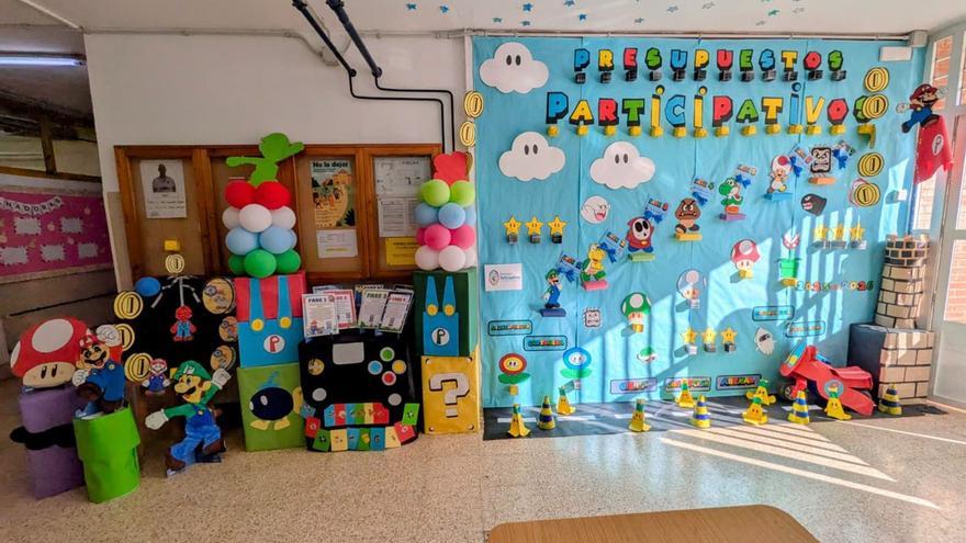 El CEIP Concepción Arenal presenta un colorido mural inspirado en el universo de Mario Bros
