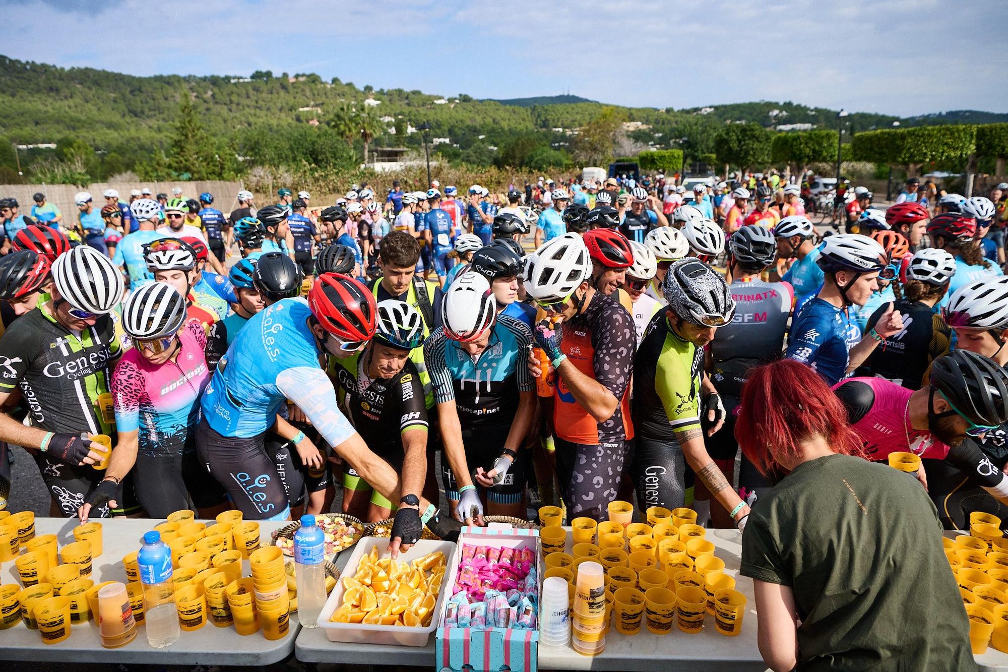 Todas las imágenes de la Vuelta Cicloturista a Ibiza Campagnolo