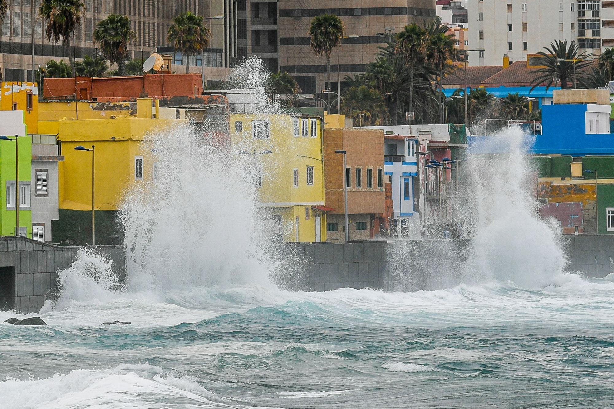 Olas en San Cristóbal, en Las Palmas de Gran Canaria (02/08/2023)