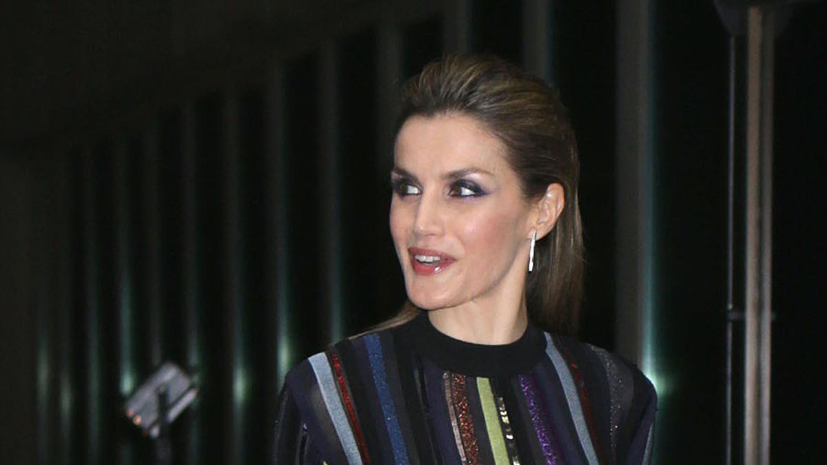 Letizia Ortiz, con look inspiración David Bowie, de Nina Ricci