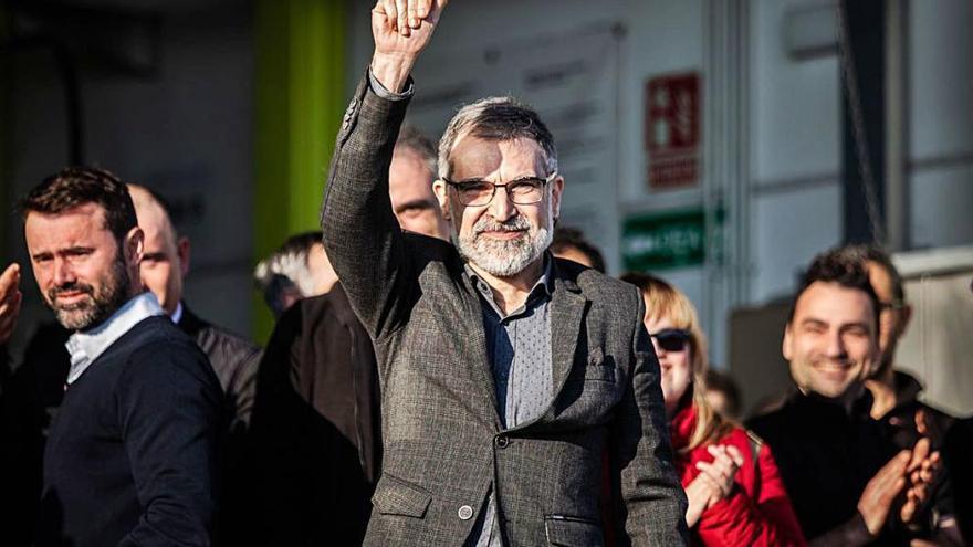 Jordi cuixart demana al TC passar a casa el confinament