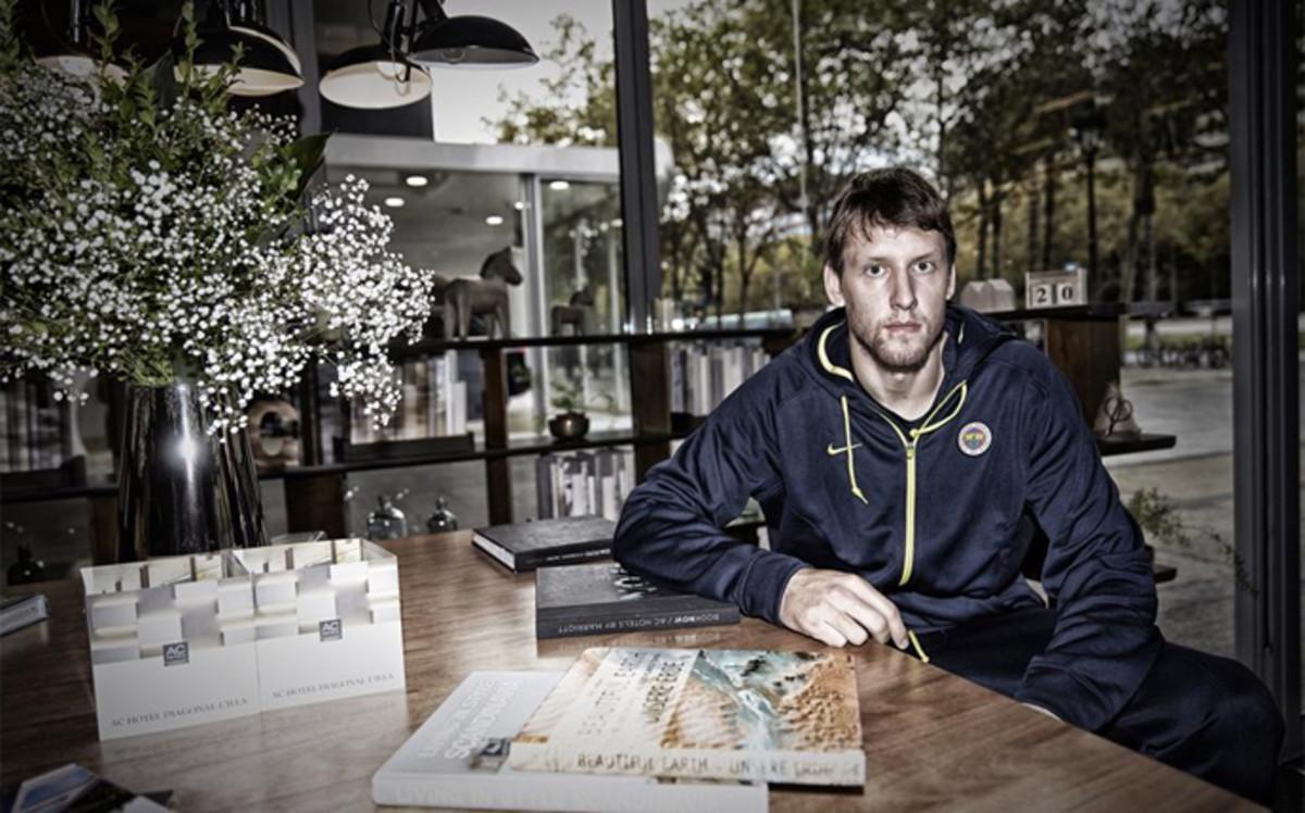 Jan Vesely lucha por conquistar la Euroliga con el Fenerbahçe