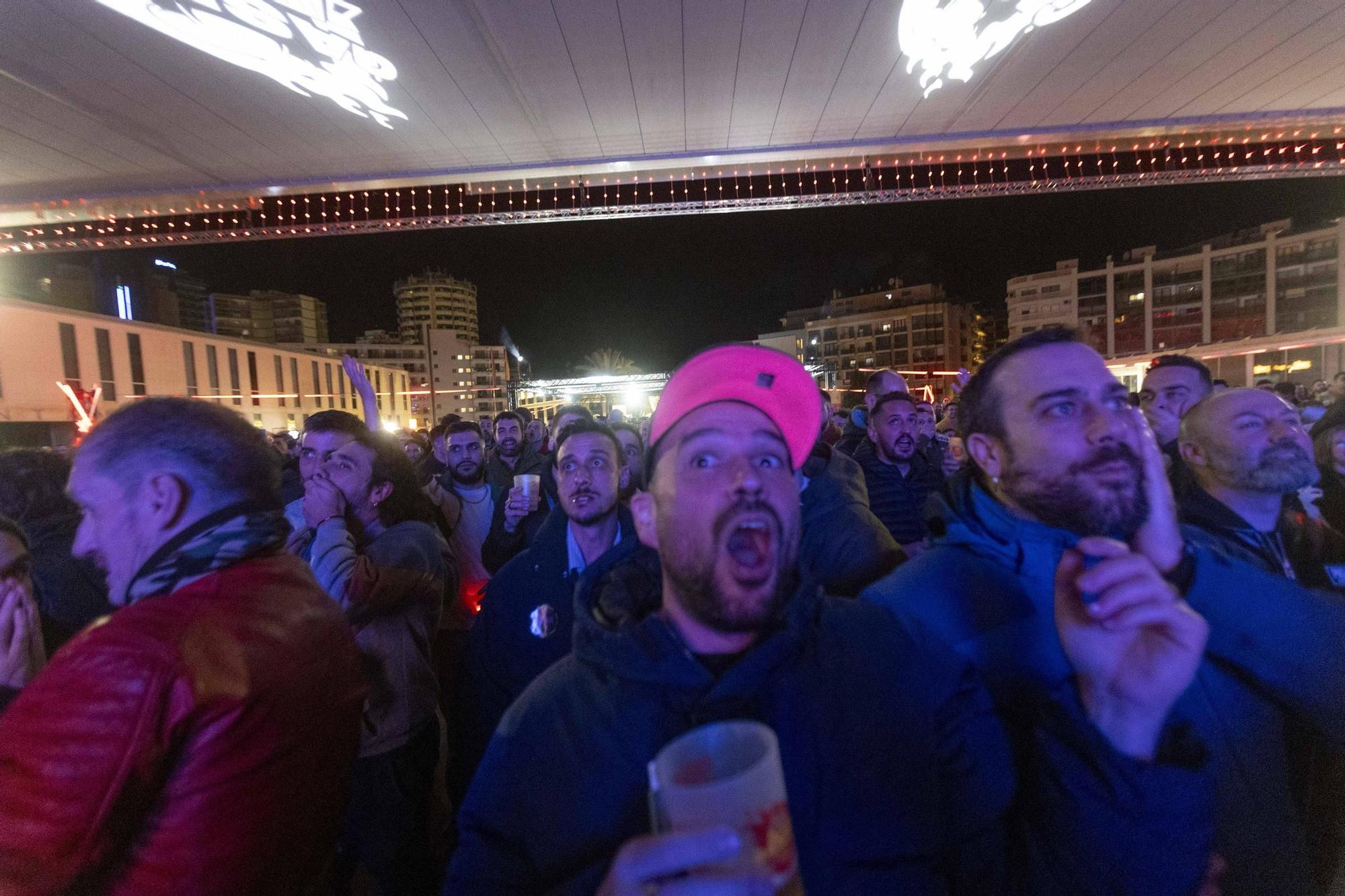 Así vive un grupo de "eurofans" llegados de Alemania el Benidorm Fest