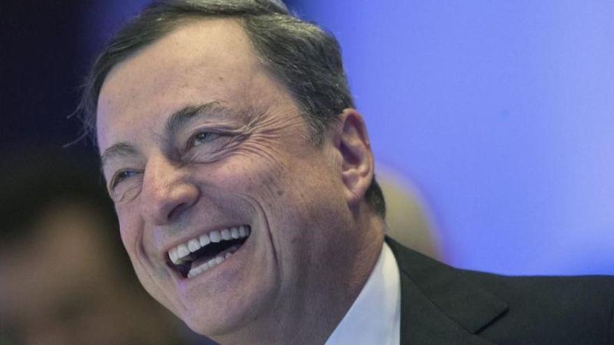 Draghi mantendrá los estímulos del BCE para consolidar la recuperación