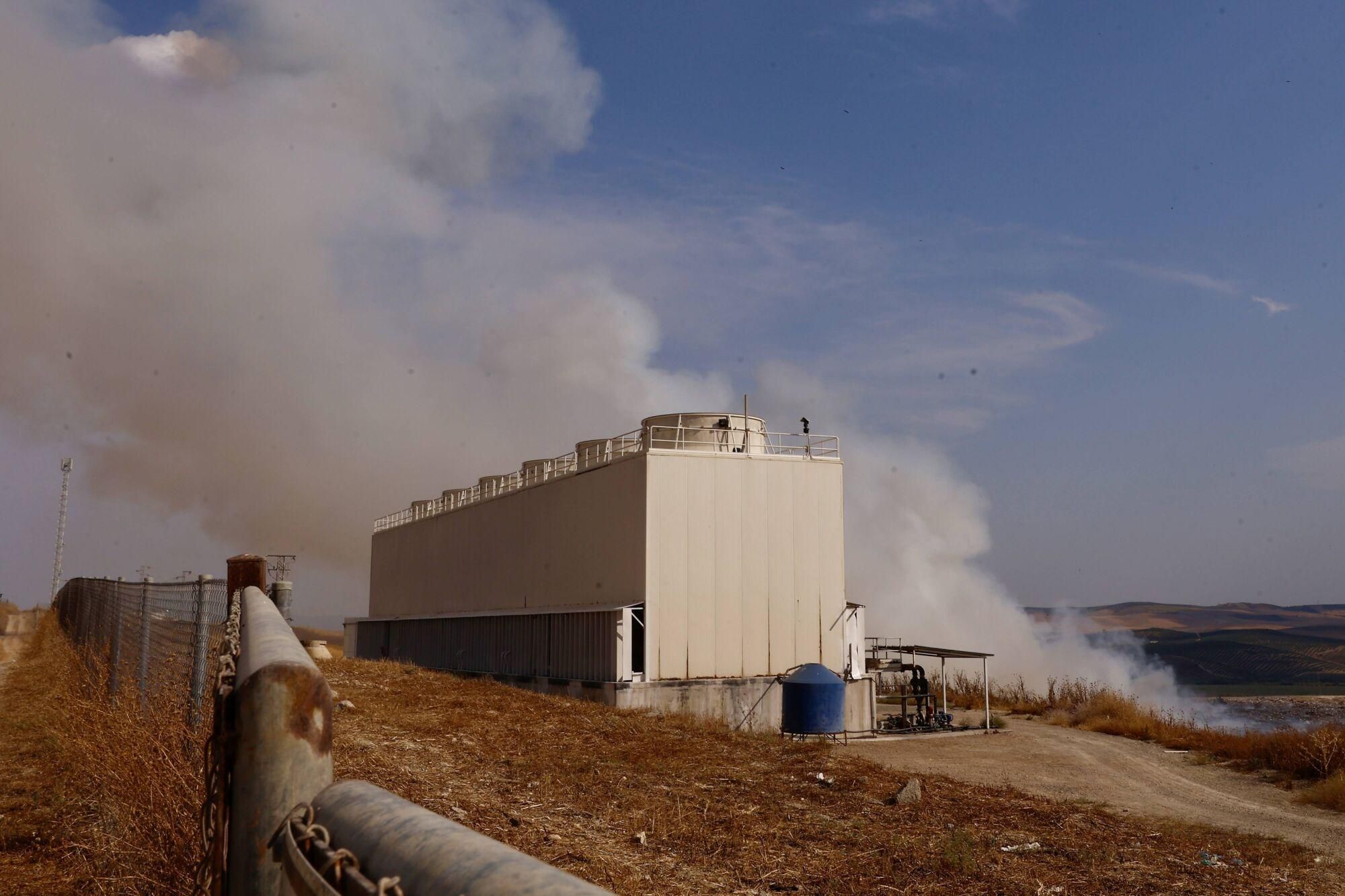 Incendio en el vertedero del Lobatón
