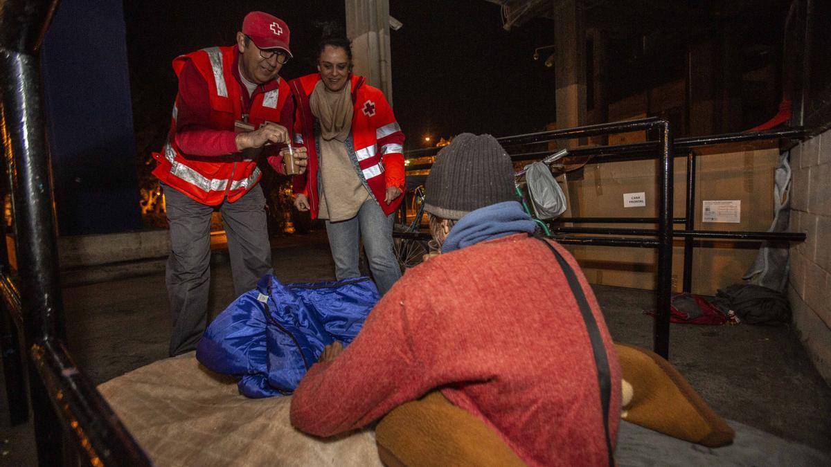 Dispositivo para proteger del frío extremo a los sintecho