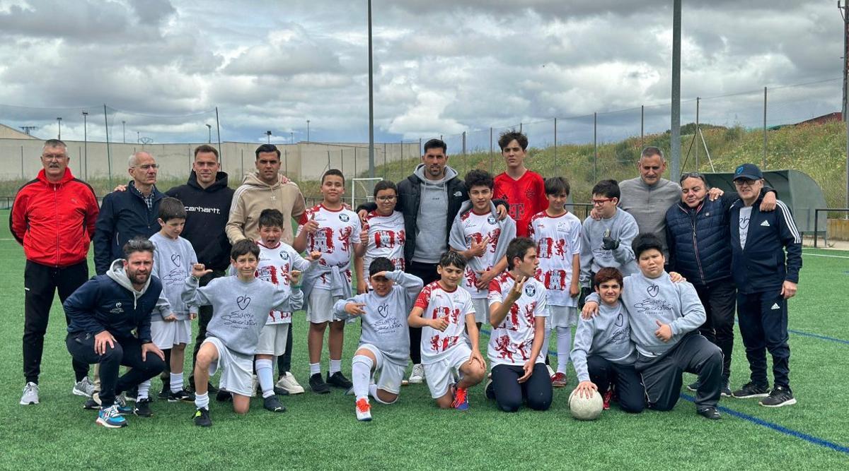 Visita jugadores Zamora CF a la Fundacion Eusebio Sacristán