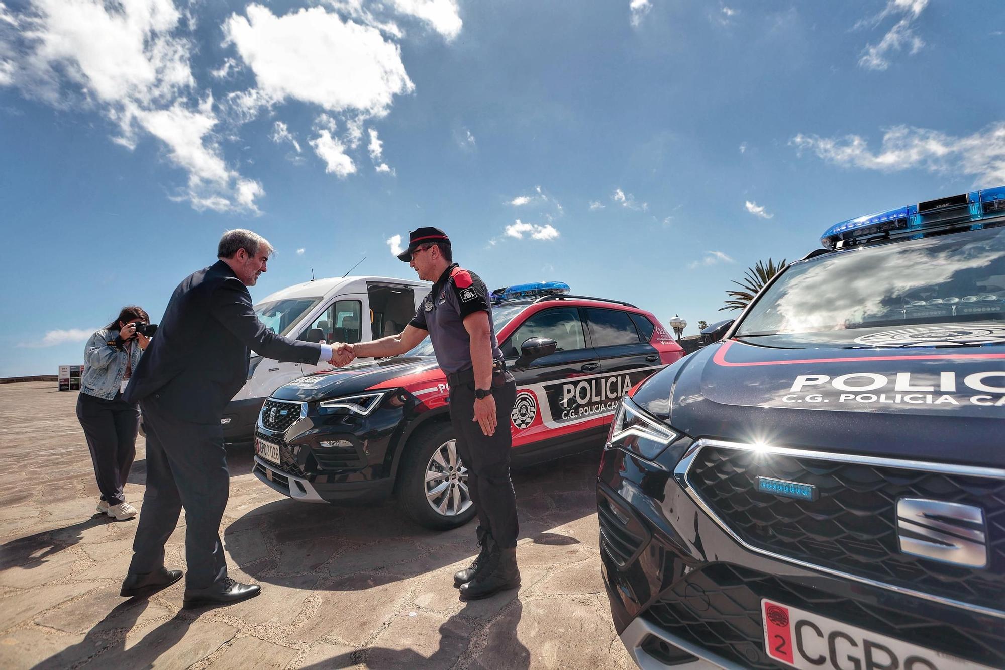 Presentación de los nuevos vehículos de la Policía Autonómica