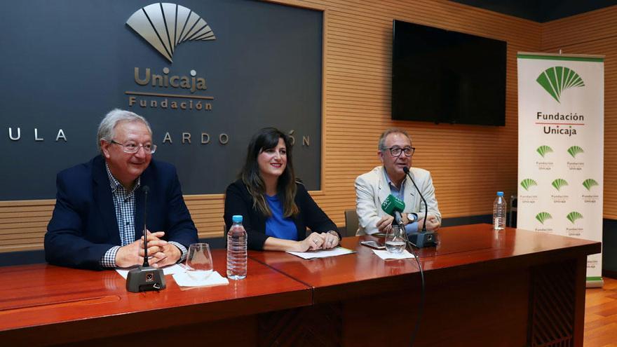 Joaquín Jiménez , Ana Cabrera y Pedro Mariscal durante la presentación de la nueva edición.