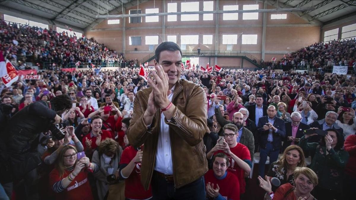 Pedro Sanchez  en el Pabellon deportivo de Burjassot  Valencia