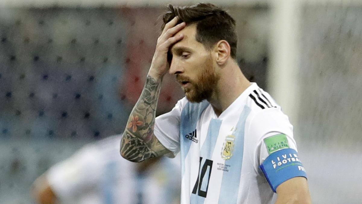 Mundial de Rusia 2018: Messi se lamenta durante el partido que la selección argentina ha perdido contra Croacia (0-3)