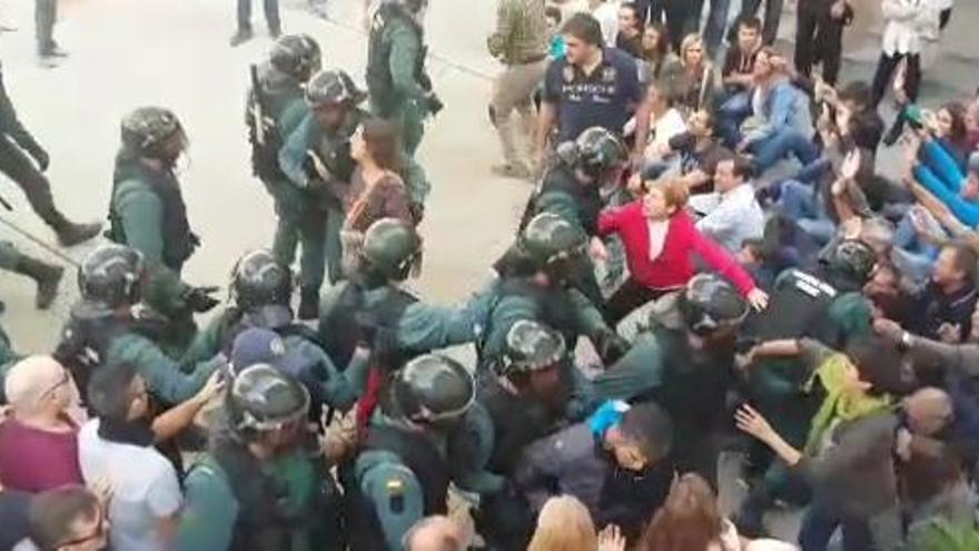 Càrregues policials de l&#039;1-O a Sant Joan de Vilatorrada