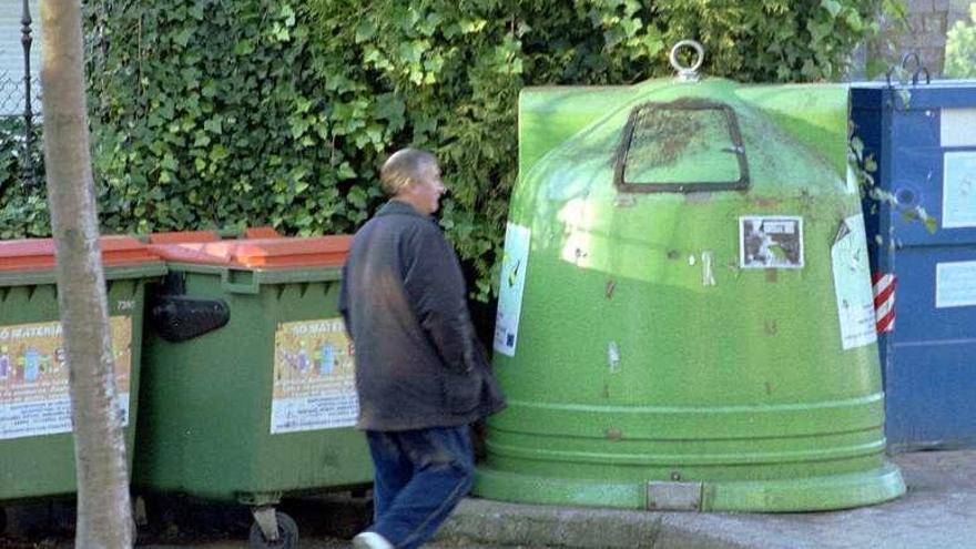 Contenedores de basura en Santa Cristina.