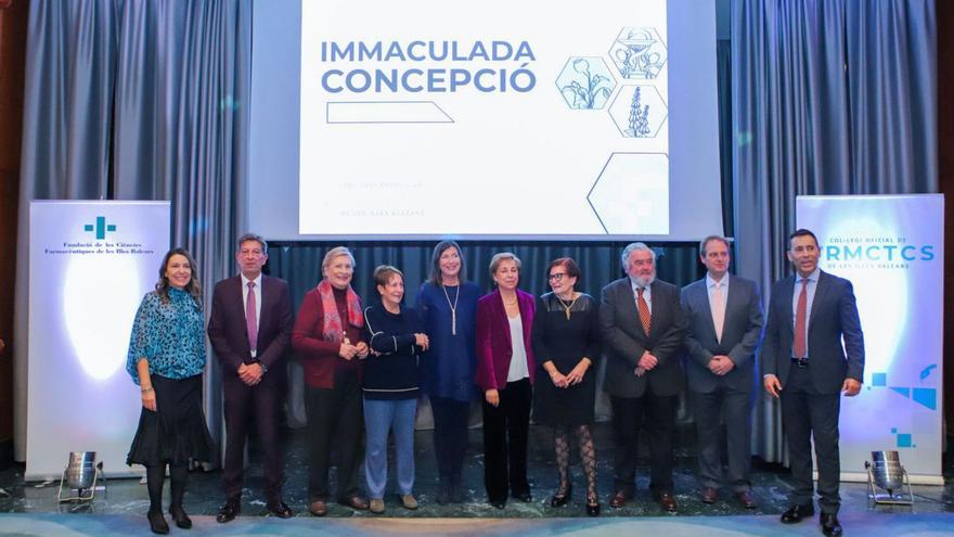 El COFIB celebró anoche su patrona reconociendo a sus colegiados más veteranos.