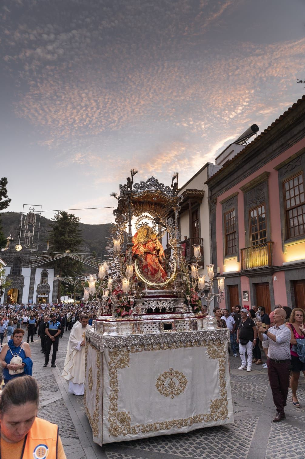 Teror celebra el Pino con sus fieles