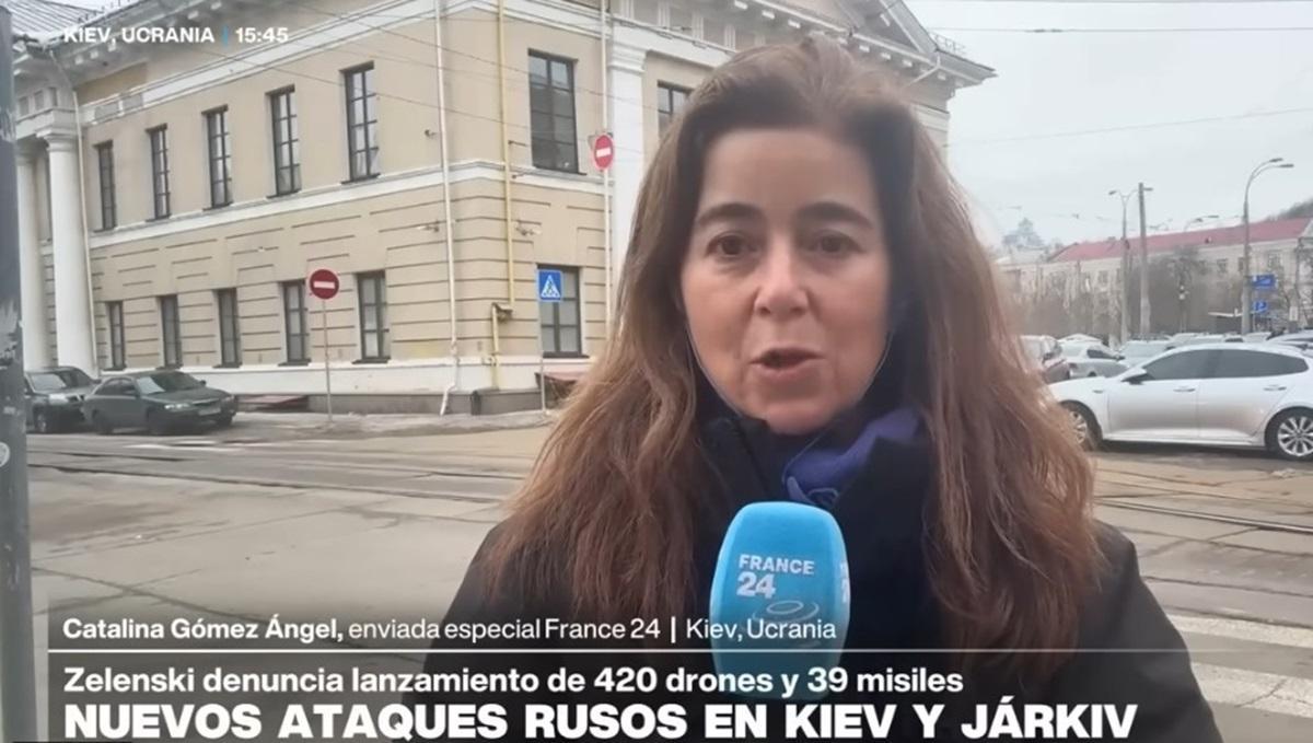 Catalina Gómez Ángel en una entrada en directo para la televisión France 24 desde Ucrania.