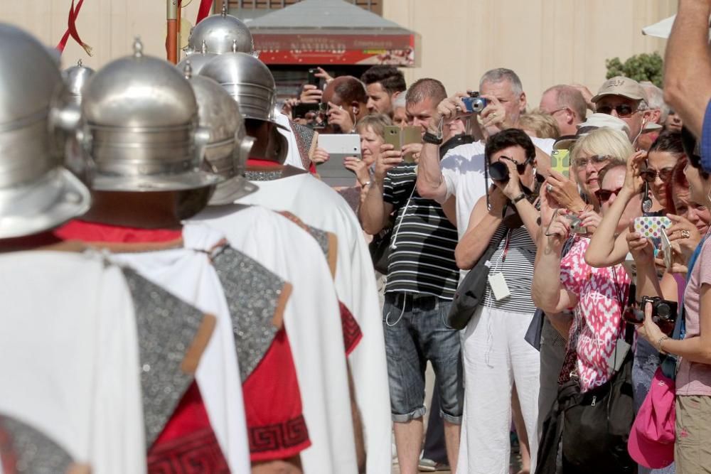 Los turistas disfrutan de Carthagineses y Romanos