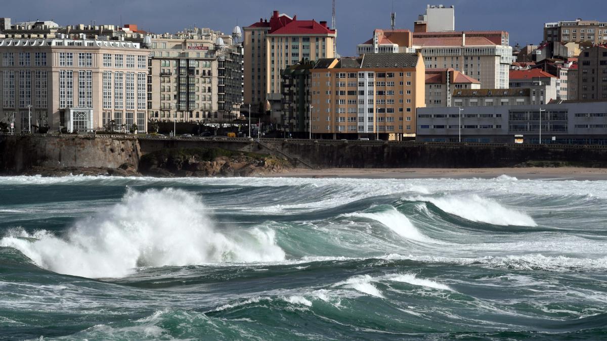A Coruña, en alerta por temporal costero.