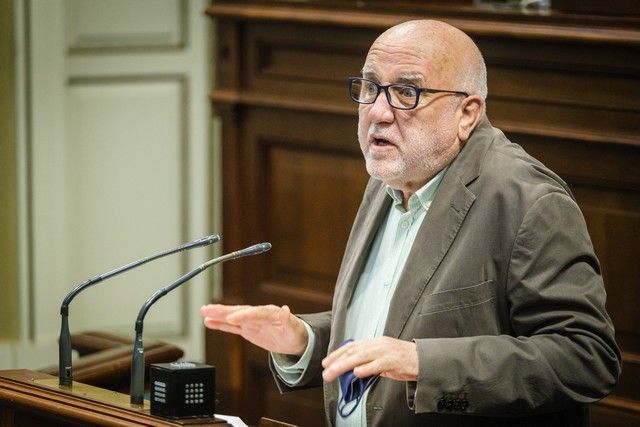 Segunda jornada del pleno en el Parlamento de Canarias, 27/04/2022