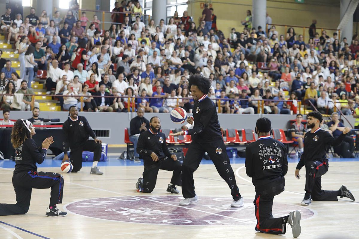 Los Harlem Globetrotters y su espectáculo de baloncesto en Córdoba, en imágenes