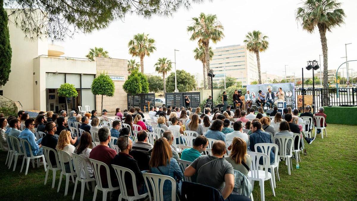 El concert de Kaisfest als jardins del Club Diario de Mallorca.