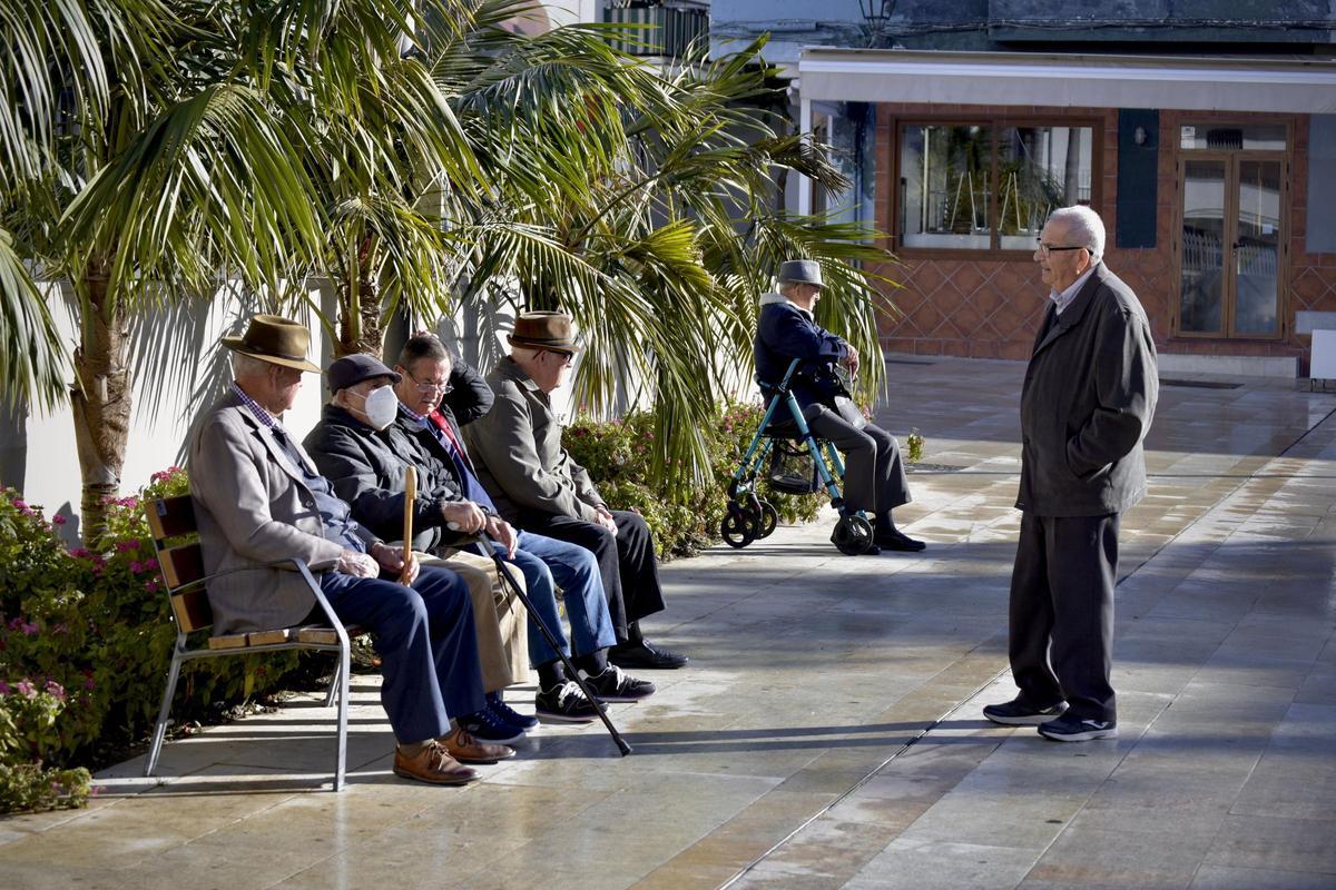 Los adultos mayores pueden solicitar esta ayuda aún después de agotar el subsidio por desempleo