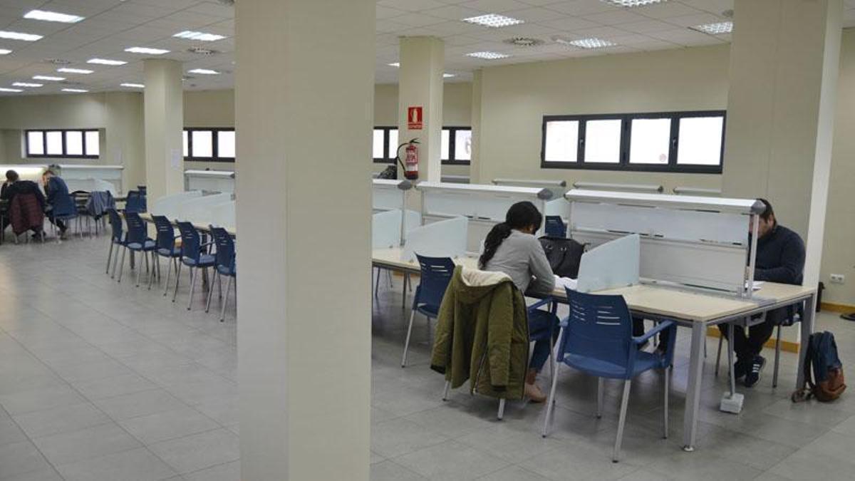 El interior del centro de estudios de La Corredoria