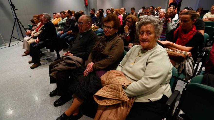 Asistentes a una jornada teatral en la Casa de Cultura.