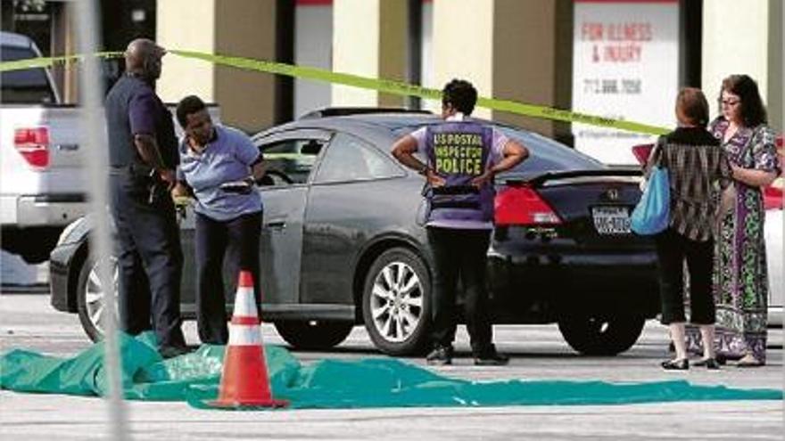 Un home fereix a trets 9 persones als EUA i la policia el mata