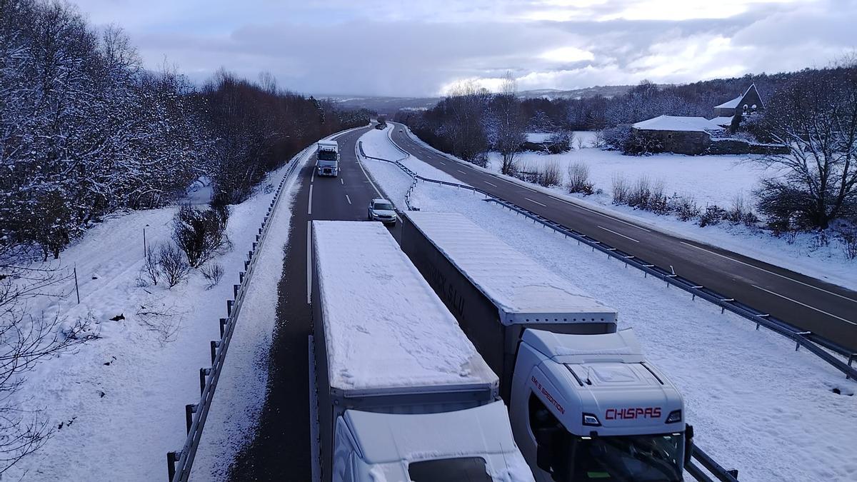 San Martín de Terroso en las inmediaciones de la salida de Requejo.