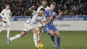 Resumen, goles y highlights del Alavés 0 - 1 Real Madrid de la jornada 18 de LaLiga EA Sports