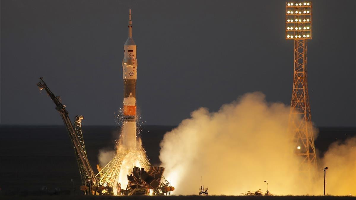 rjulve39482366 the soyuz fg rocket booster with soyuz ms 05 space ship carr180906190540 rjulve39482366 the soyuz fg rocket booster with soyuz ms 05 space ship carr180906190540