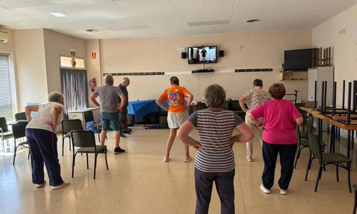 Movilidad, fuerza y equilibrio en clases grupales. | RURAL FRAIL