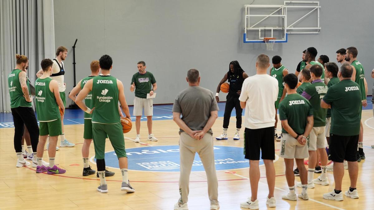 El Unicaja recibe este domingo al UCAM Murcia en el Carpena.