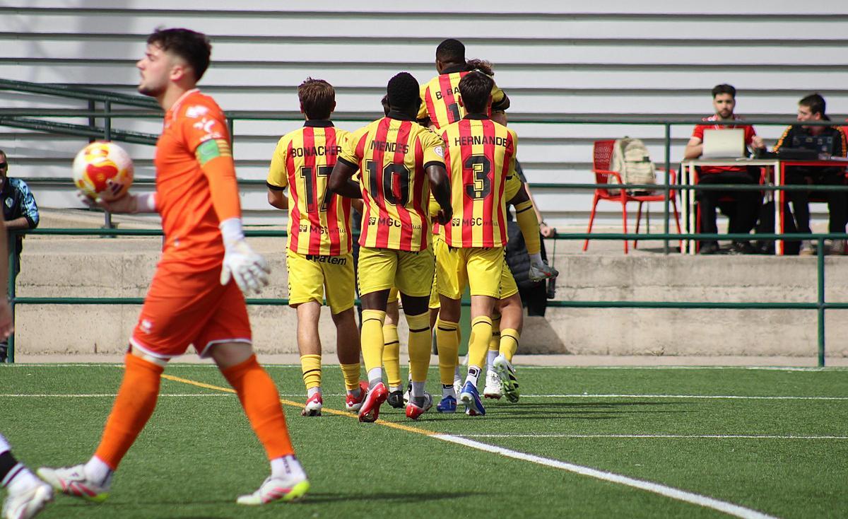 Carlos Blanco firmó el 1-1 tras un saque de esquina en el minuto 44.