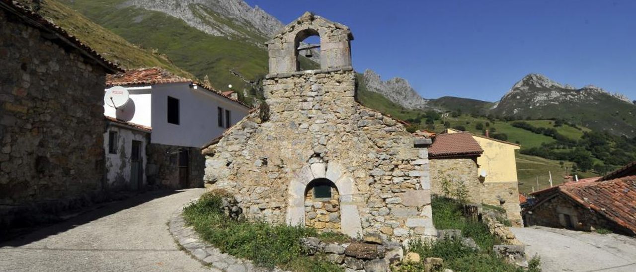 Iglesia de Tuiza de arriba en Lena