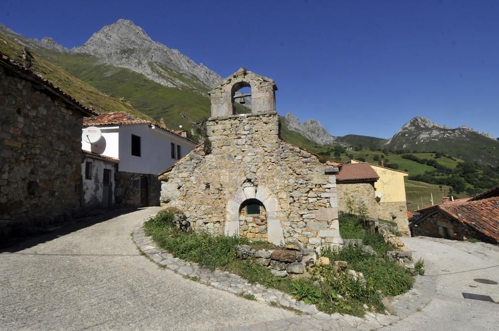 Iglesia de Tuiza de arriba en Lena