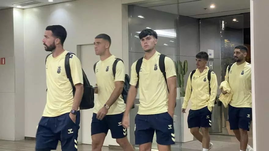 Concentración de la UD Las Palmas en el hotel AC Iberia