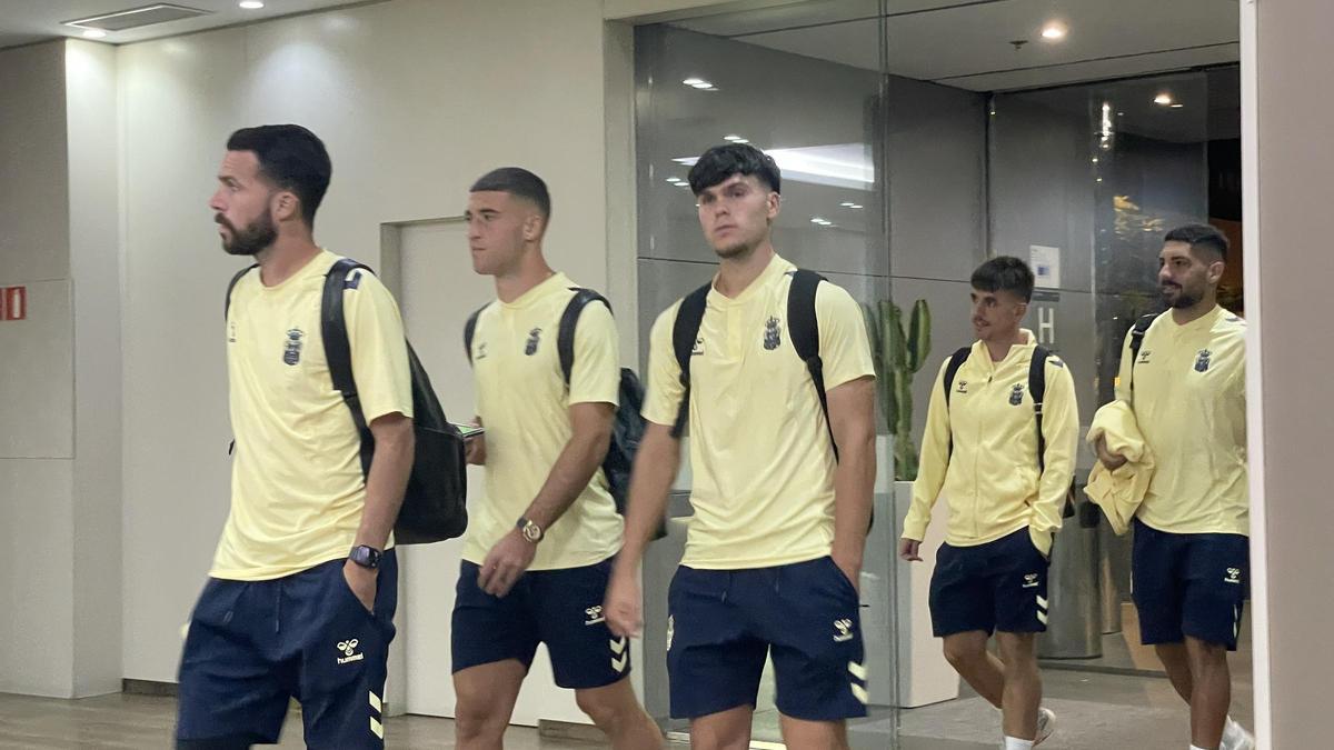 Concentración de la UD Las Palmas en el hotel AC Iberia