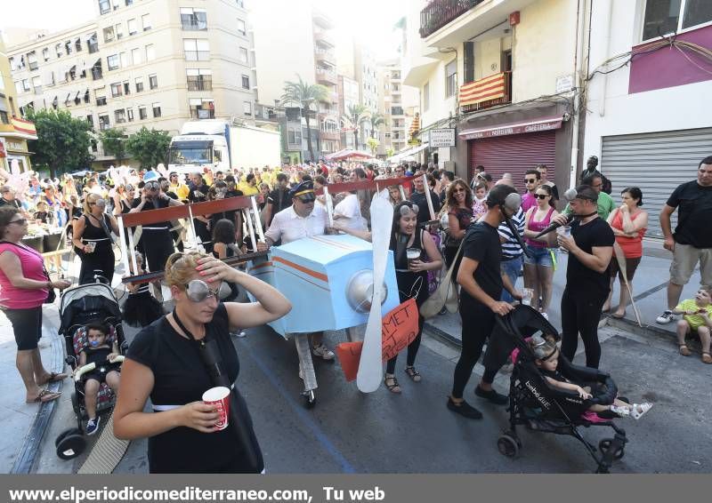 Desfile de peñas y toro fiestas Sant Pere