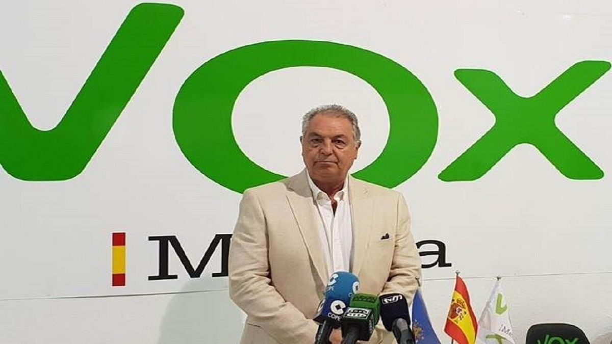 El ex presidente de Vox en Melilla gastó 81.000 euros del Colegio de Médicos en un perro y lencería femenina